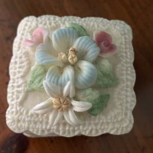 Porcelain Ring or Trinket Box